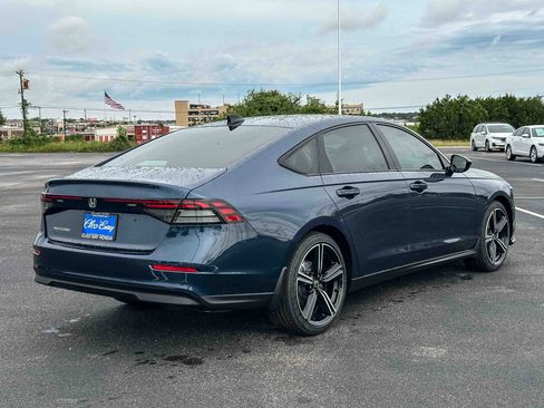Used 2026 Honda Accord SE image 6
