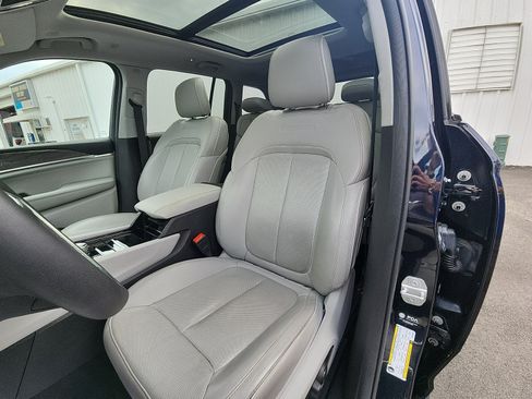 Used 2022 Jeep Grand Cherokee Overland AWD/4WD image 22