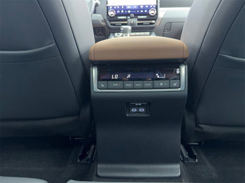 Used 2026 Lexus GX 550 image 26