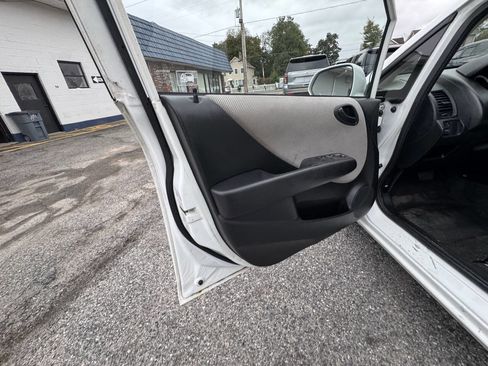 Used 2007 Honda Fit image 46