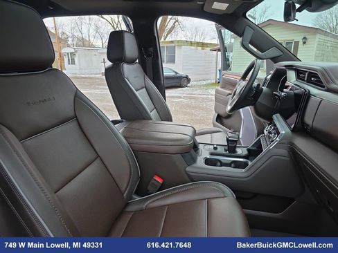 Used 2023 GMC Sierra 1500 Denali w/ Denali Reserve Package image 10