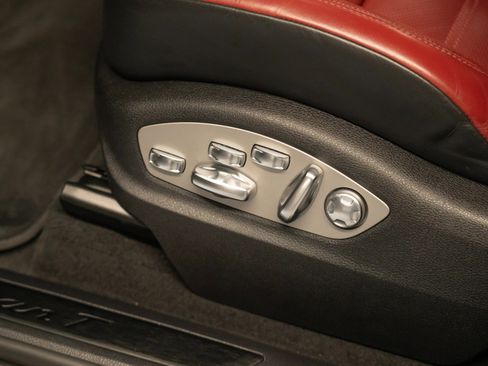 Certified 2023 Porsche Macan Turbo AWD/4WD image 15