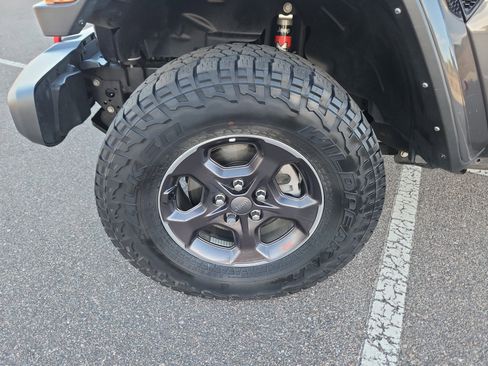 Used 2021 Jeep Gladiator Rubicon w/ Cold Weather Group image 27