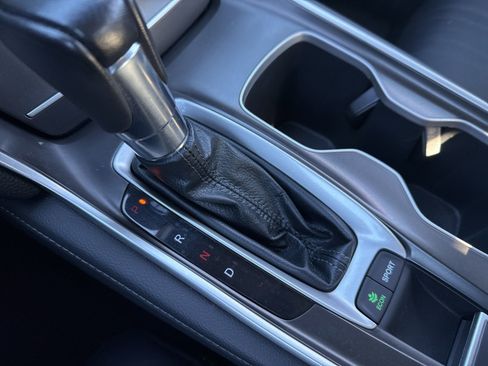 Used 2018 Honda Accord Touring image 22