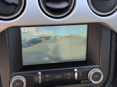 Used 2016 Ford Mustang Premium image 17