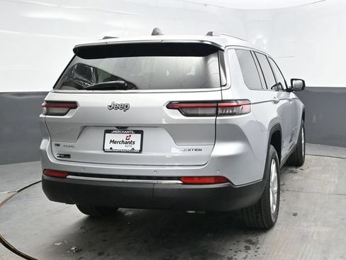 Used 2022 Jeep Grand Cherokee L Limited AWD/4WD image 6