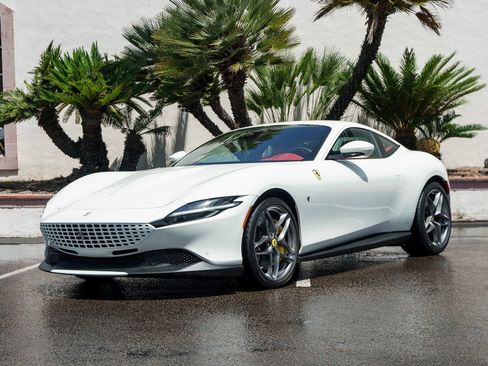 Used 2023 Ferrari Roma image 11