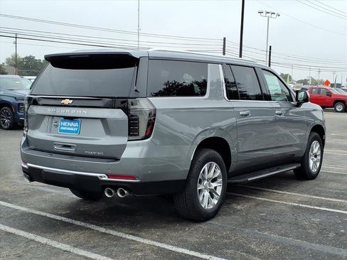 New 2026 Chevrolet Suburban Premier image 5