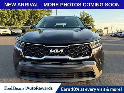 Used 2023 Kia Sorento LX AWD/4WD image 2