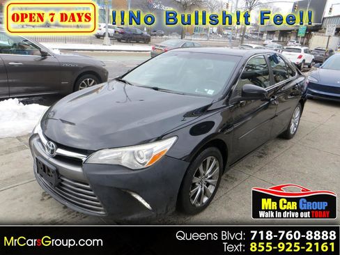 Used 2016 Toyota Camry XLE image 1