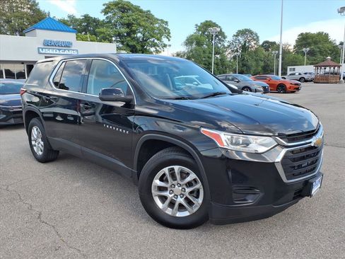 Used 2021 Chevrolet Traverse LS AWD/4WD image 2