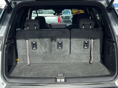 Certified 2024 Chevrolet Traverse LT image 11