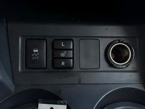 Used 2011 Toyota RAV4 Limited image 32