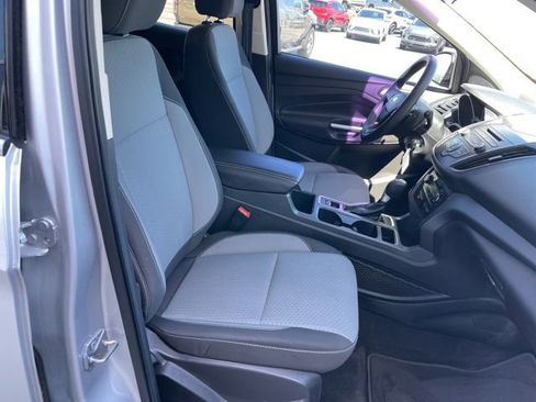 Used 2017 Ford Escape SE FWD image 7