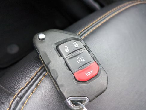 Used 2023 Jeep Wrangler Altitude image 41