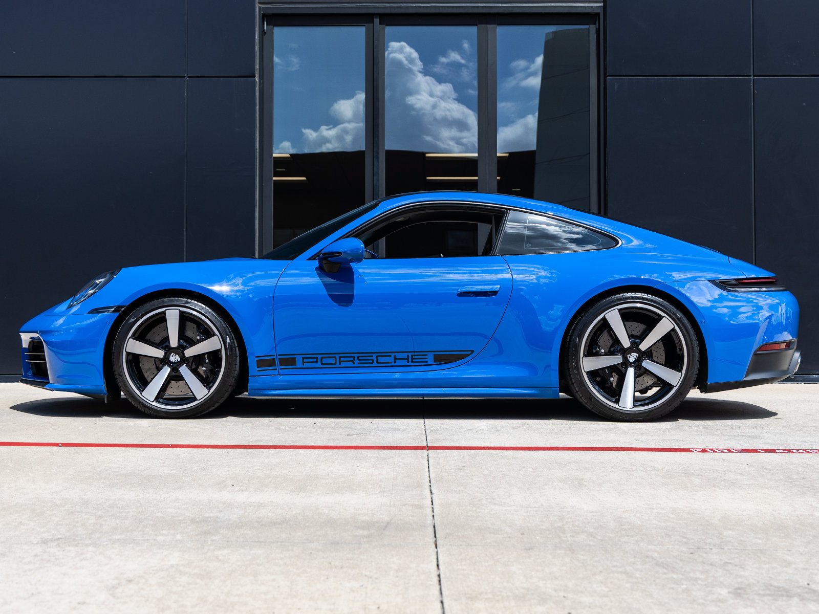 Certified 2026 Porsche 911 Carrera 4S AWD/4WD image 2