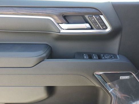 New 2026 GMC Sierra 1500 SLT image 19