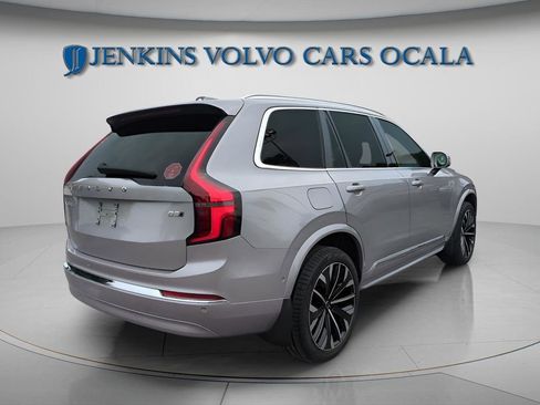 New 2026 Volvo XC90 B5 Plus AWD/4WD image 3