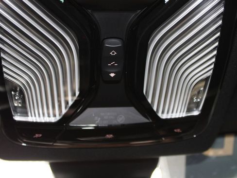 Used 2025 BMW 230i xDrive Coupe w/ M Sport Package AWD/4WD image 28