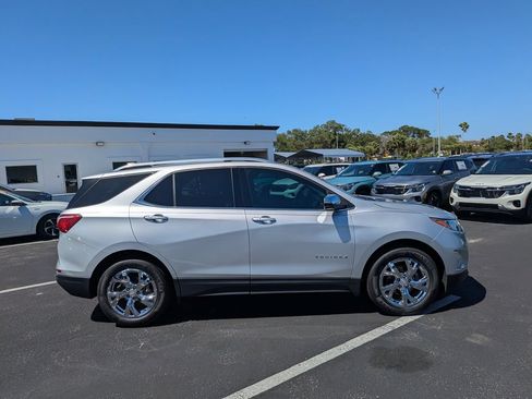 Used 2018 Chevrolet Equinox Premier FWD image 10