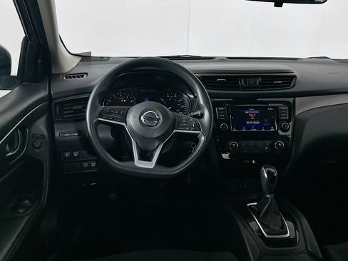 Used 2021 Nissan Rogue Sport S image 17