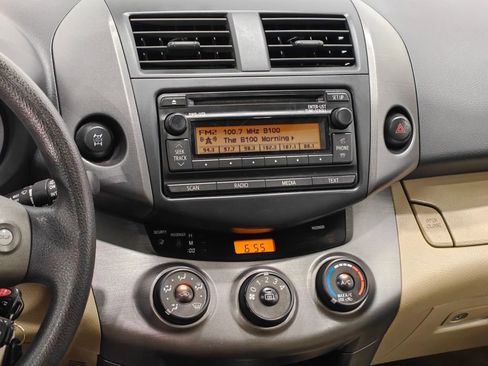 Used 2012 Toyota RAV4 4WD w/ Upgrade Value Pkg image 6