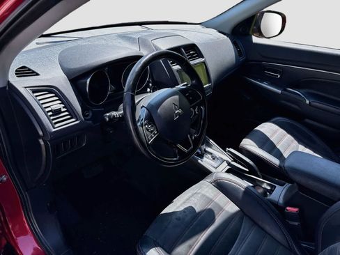 Used 2018 Mitsubishi Outlander Sport SE AWD/4WD image 9