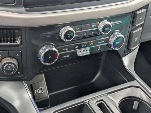 Used 2025 Ford F150 XLT w/ Equipment Group 301A Standard image 22