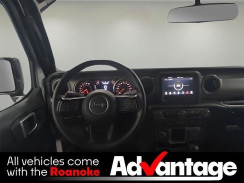 Used 2022 Jeep Wrangler Unlimited Sport w/ Xtreme Recon 35" Tire Package image 3