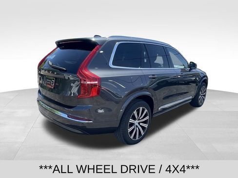 Used 2024 Volvo XC90 B6 Plus image 5