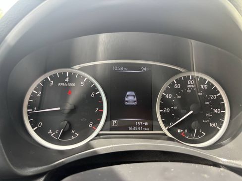 Used 2017 Nissan Sentra SV w/ Style Package FWD image 9