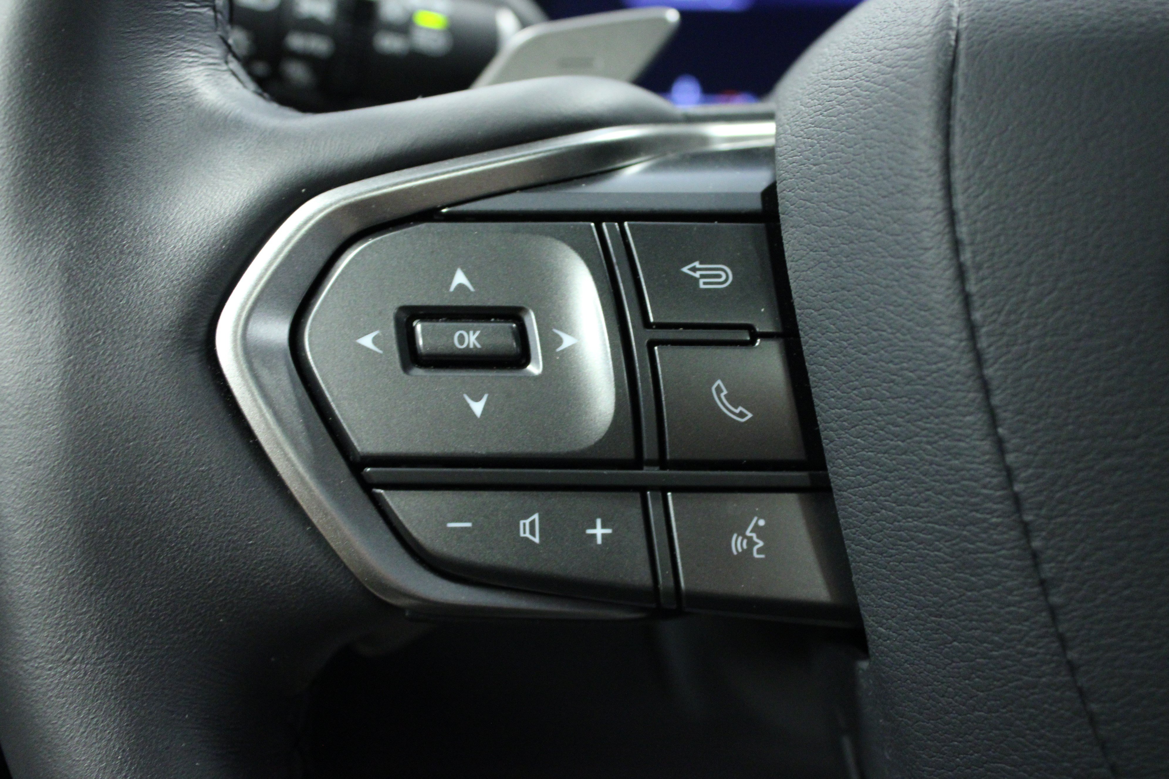 Used 2024 Lexus TX 350 AWD w/ Captains Chair Package image 21