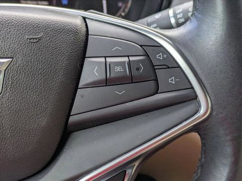 Used 2018 Cadillac XT5 FWD image 12