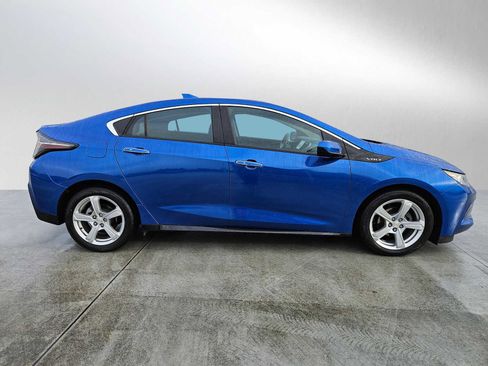 Used 2018 Chevrolet Volt LT w/ Comfort Package image 2