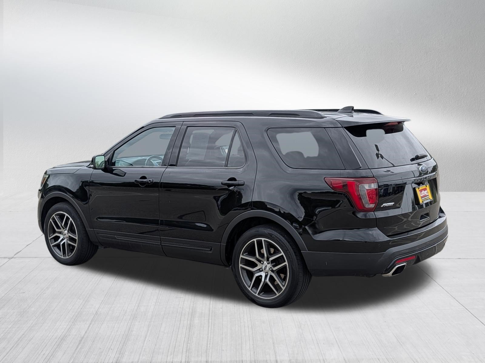 Used 2017 Ford Explorer Sport w/ Equipment Group 401A AWD/4WD image 5