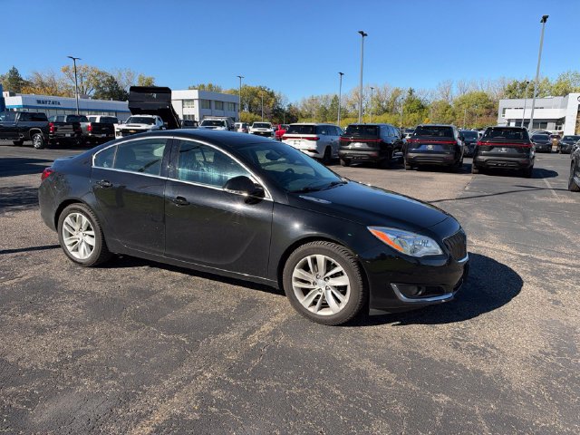 Used 2017 Buick Regal Premium w/ Driver Confidence Package #2 FWD image 13