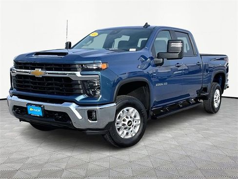 Used 2024 Chevrolet Silverado 2500 LT w/ Safety Package image 3