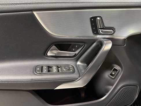 Used 2023 Mercedes-Benz CLA 250 image 10