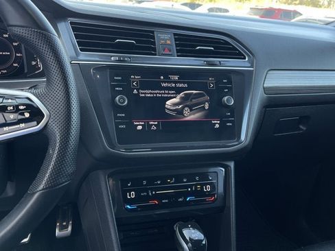 Used 2022 Volkswagen Tiguan SEL R-Line image 13