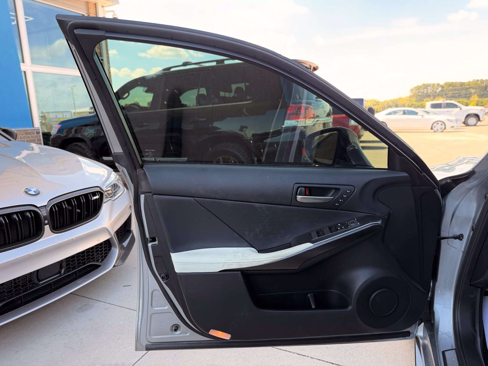 Used 2025 Lexus IS 500 w/ Accessory Package 2 RWD image 23