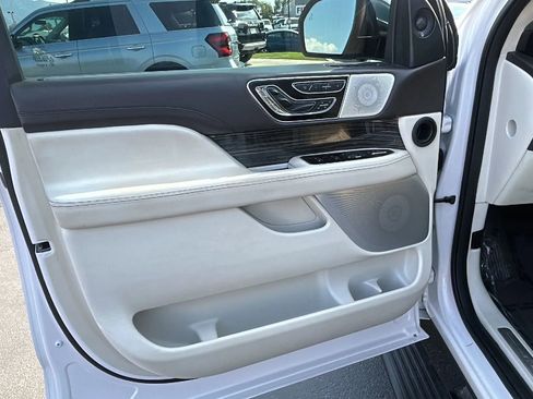 Used 2019 Lincoln Navigator Black Label w/ Cargo Package image 9