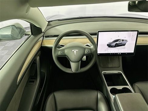 Used 2022 Tesla Model 3 Performance image 11