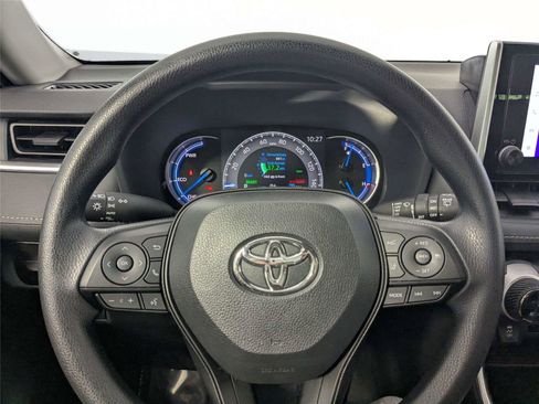 Used 2025 Toyota RAV4 XLE image 17