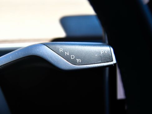 Used 2022 Tesla Model Y Performance AWD/4WD image 25