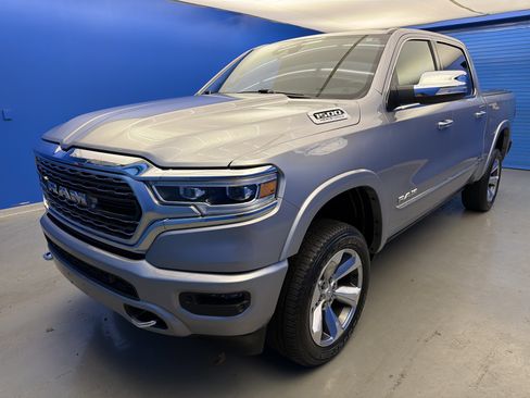 Used 2022 RAM 1500 Limited w/ Body Color Bumper Group image 4
