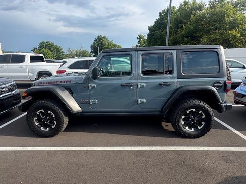 Used 2025 Jeep Wrangler Unlimited Rubicon AWD/4WD image 5