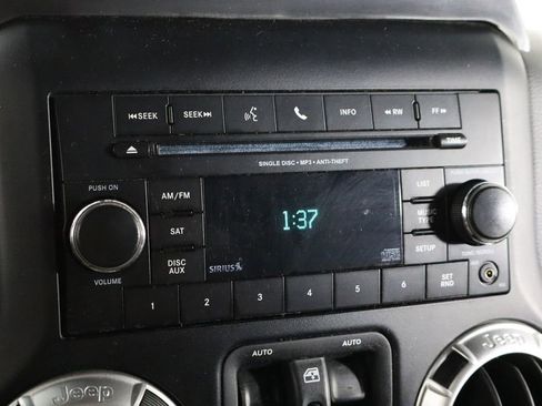 Used 2012 Jeep Wrangler Unlimited Sahara w/ Connectivity Group AWD/4WD image 27