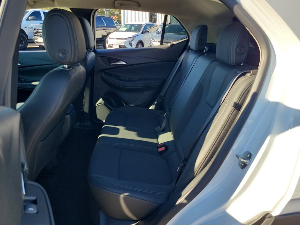 Used 2025 Buick Encore GX Preferred FWD image 23