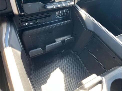 Used 2019 RAM 1500 Laramie AWD/4WD image 32