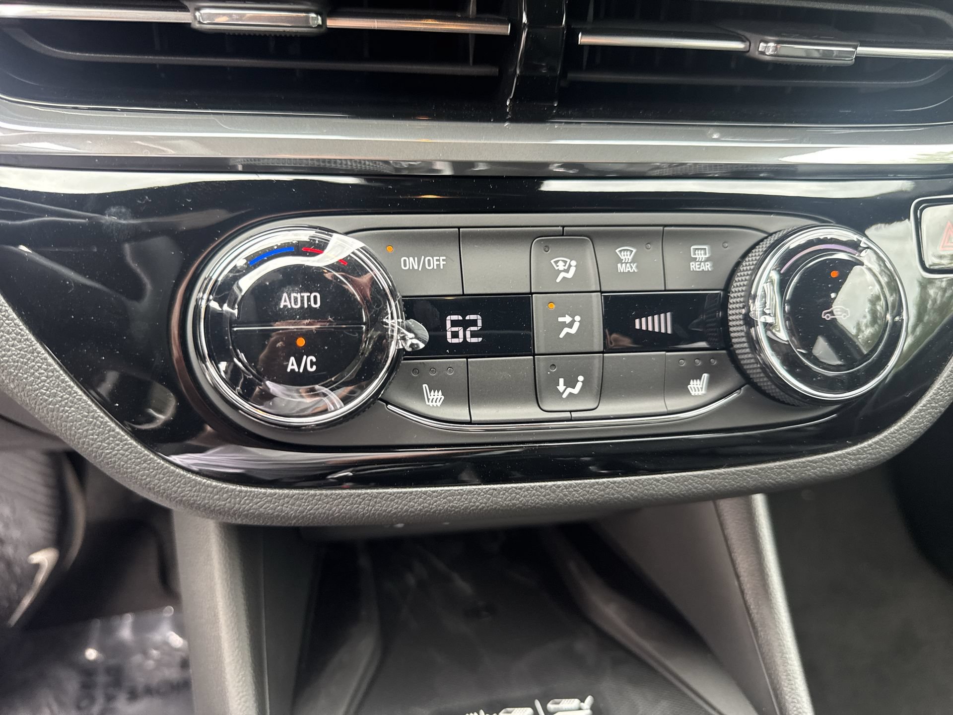 New 2026 Buick Envista Sport Touring w/ Convenience I Package FWD image 16